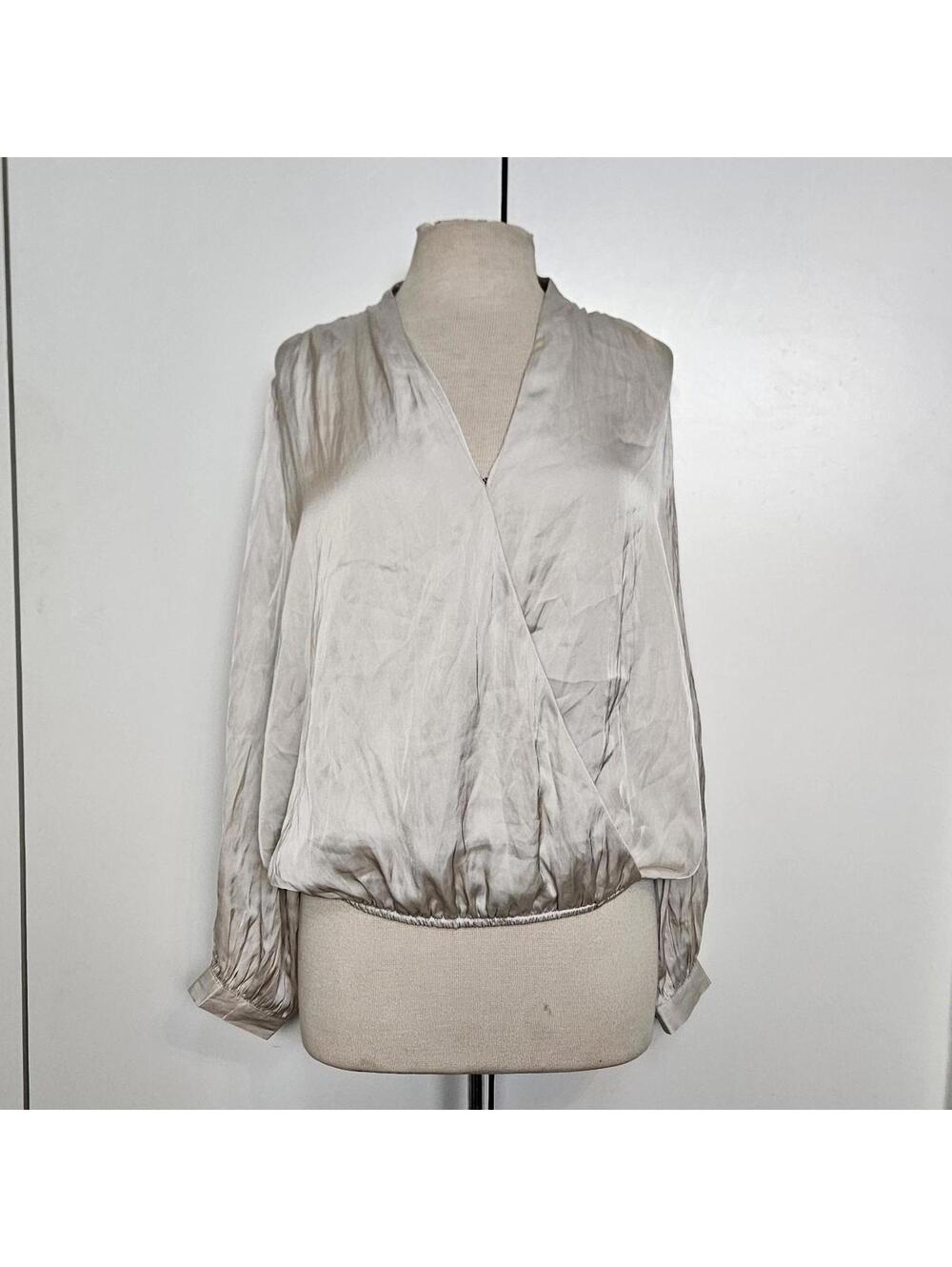 NWT Old Navy cream satin billowing blouse, Large